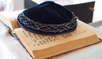 Rabbi Hat and Bible