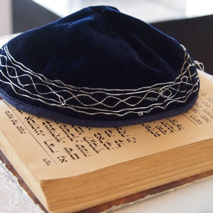 Rabbi Hat and Bible